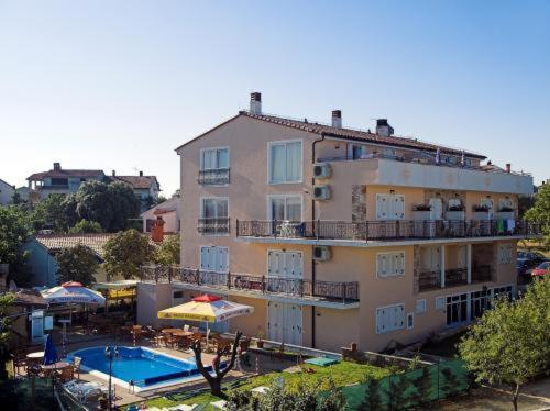 Hotel Pansion Sport à Štinjan Extérieur photo